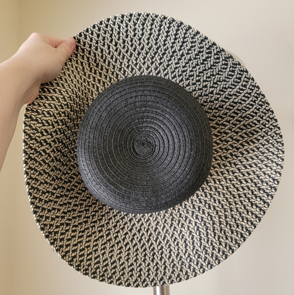 Banana Republic Beach Hat NWT